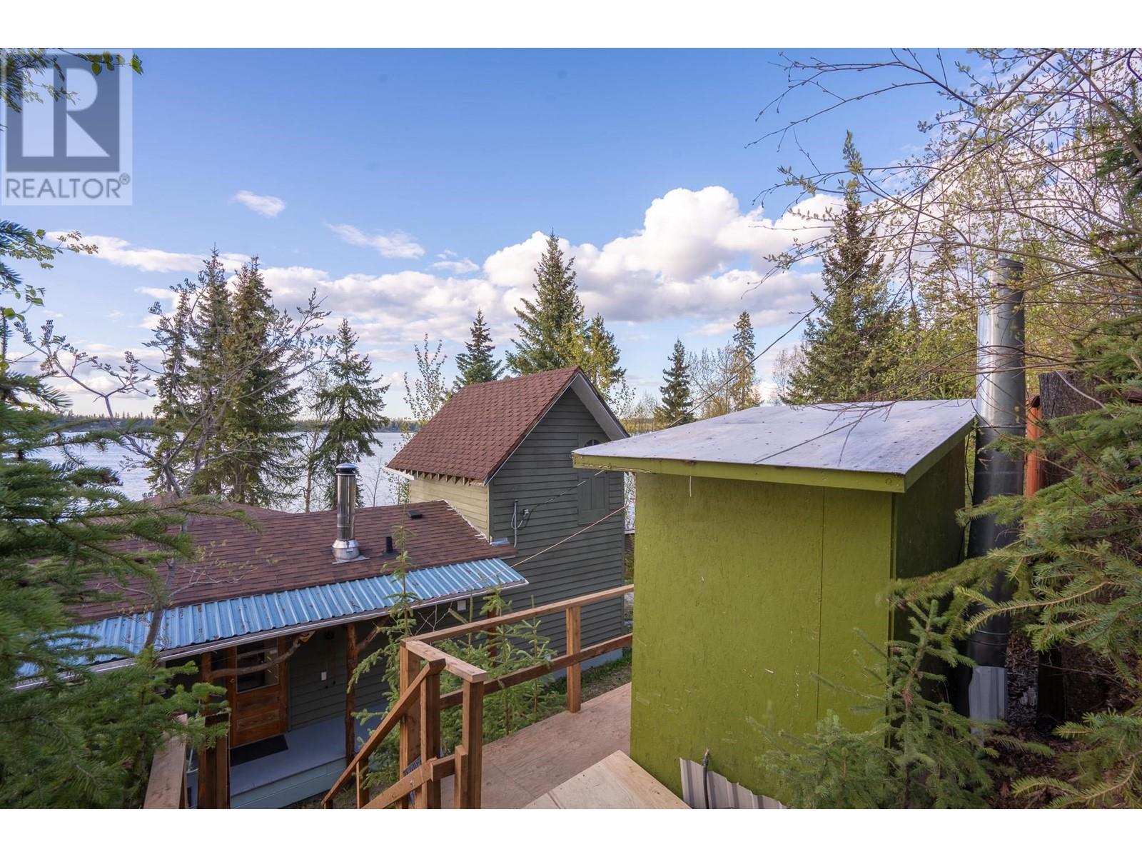 Photo 11 of 52200 Lloyd Drive, Cluculz Lake BC