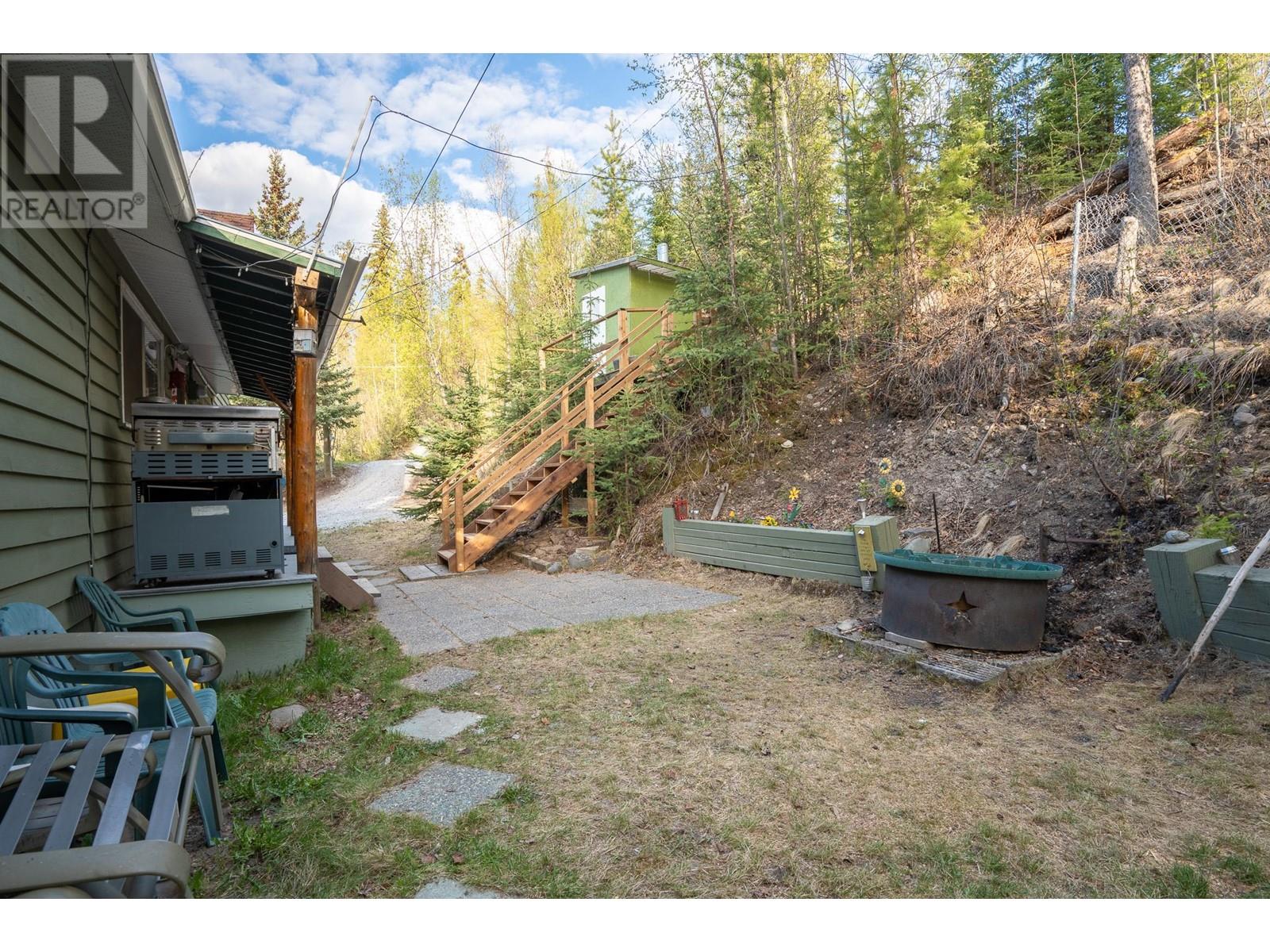 Photo 10 of 52200 Lloyd Drive, Cluculz Lake BC