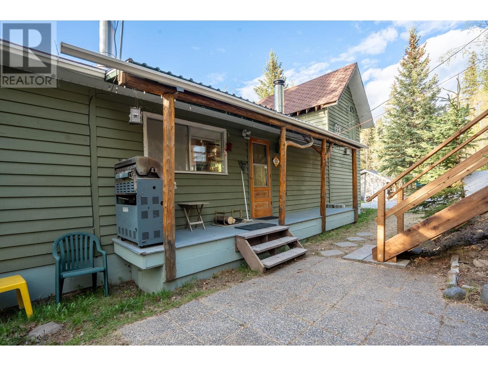 Photo 13 of 52200 Lloyd Drive, Cluculz Lake BC