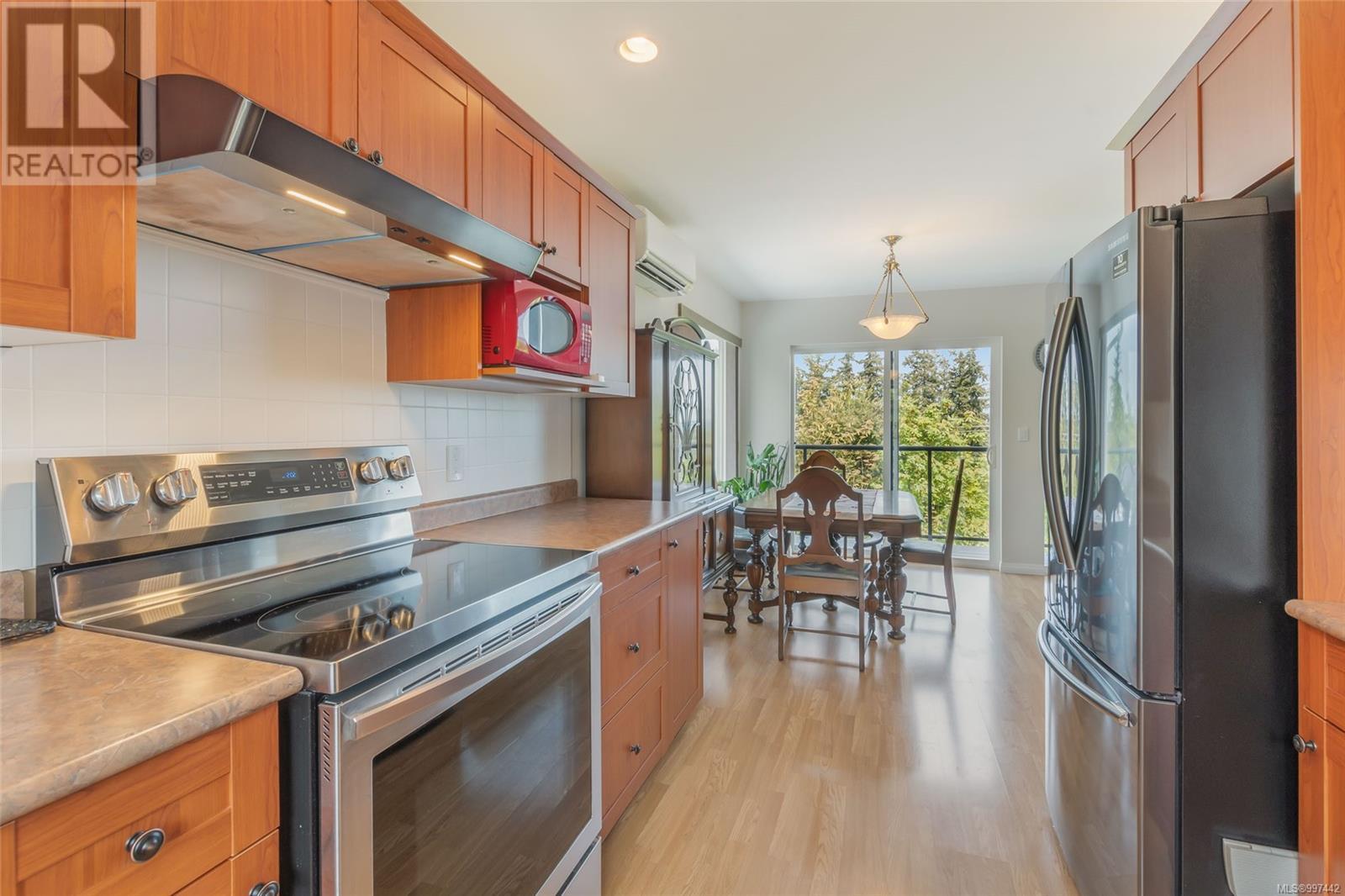 523 Louise Rd, Ladysmith