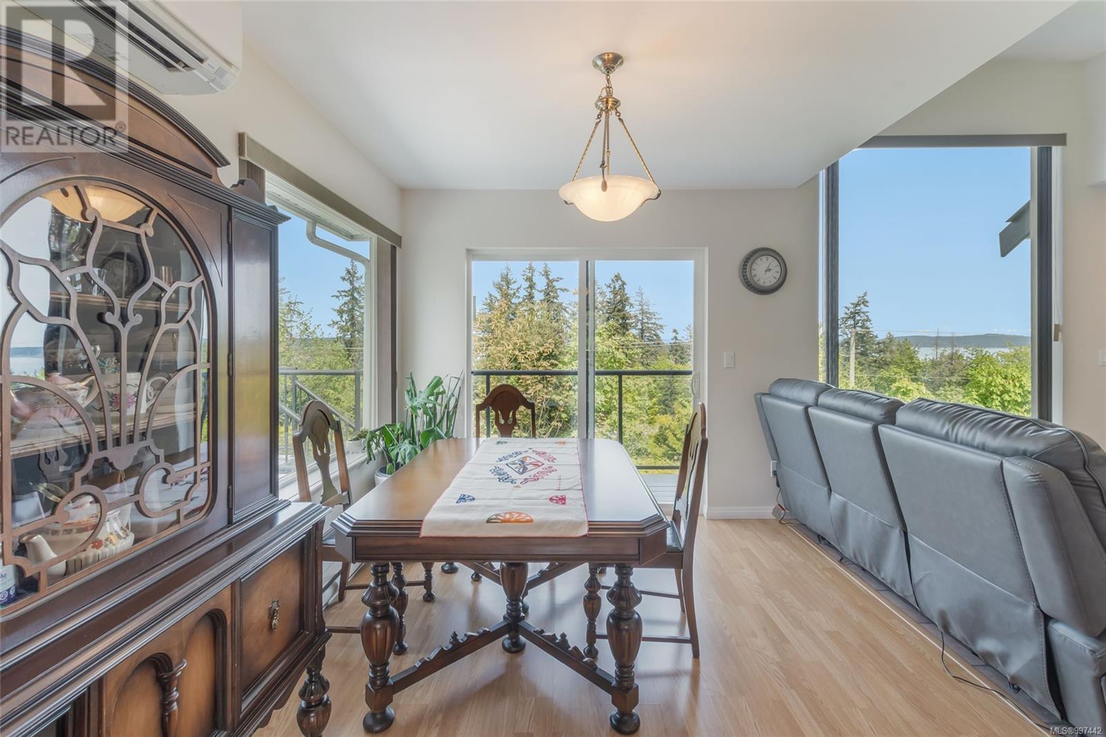 523 Louise Rd, Ladysmith