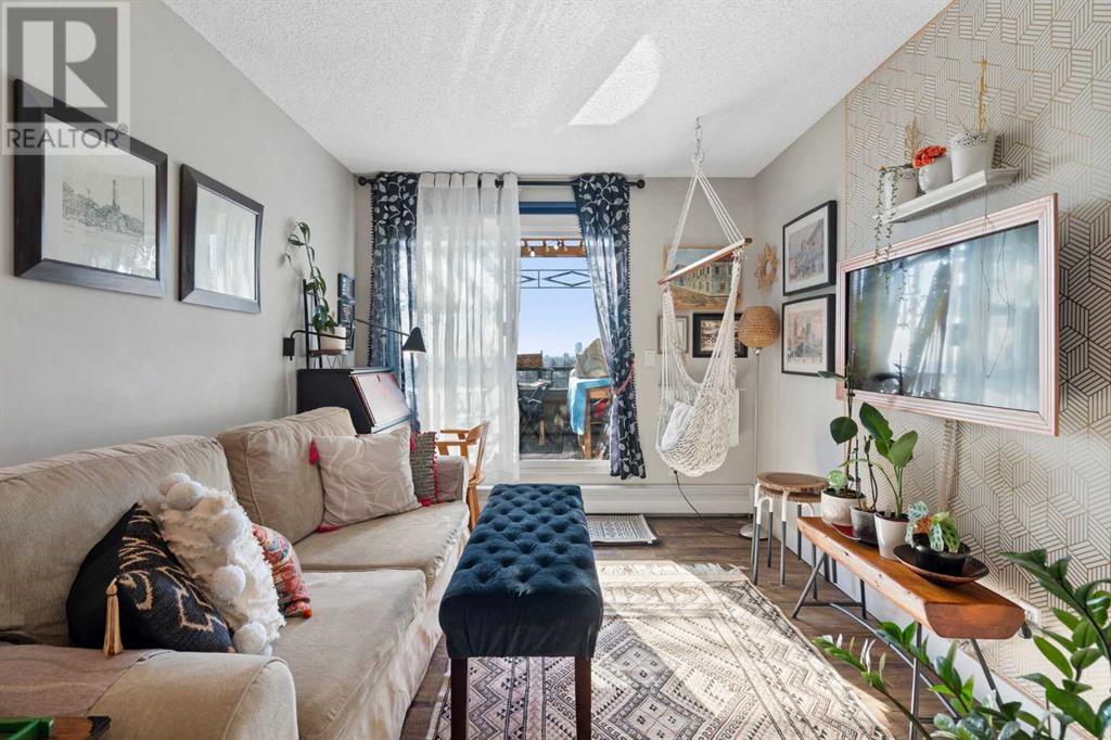 Single Family House Multi-level for Sale in   Village Terrace SW Patterson Calgary 