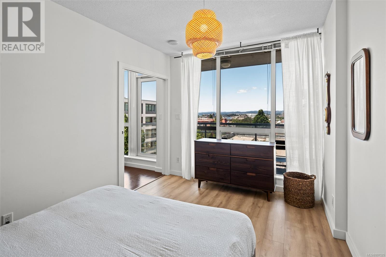 Photo 10 of 708 732 Cormorant St, Victoria BC