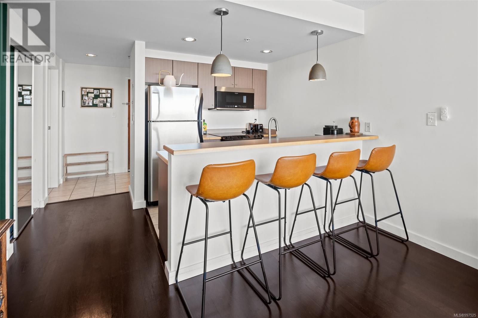 Photo 11 of 708 732 Cormorant St, Victoria BC