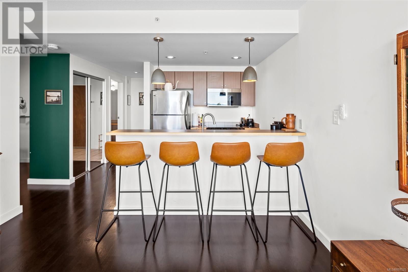 Photo 12 of 708 732 Cormorant St, Victoria BC