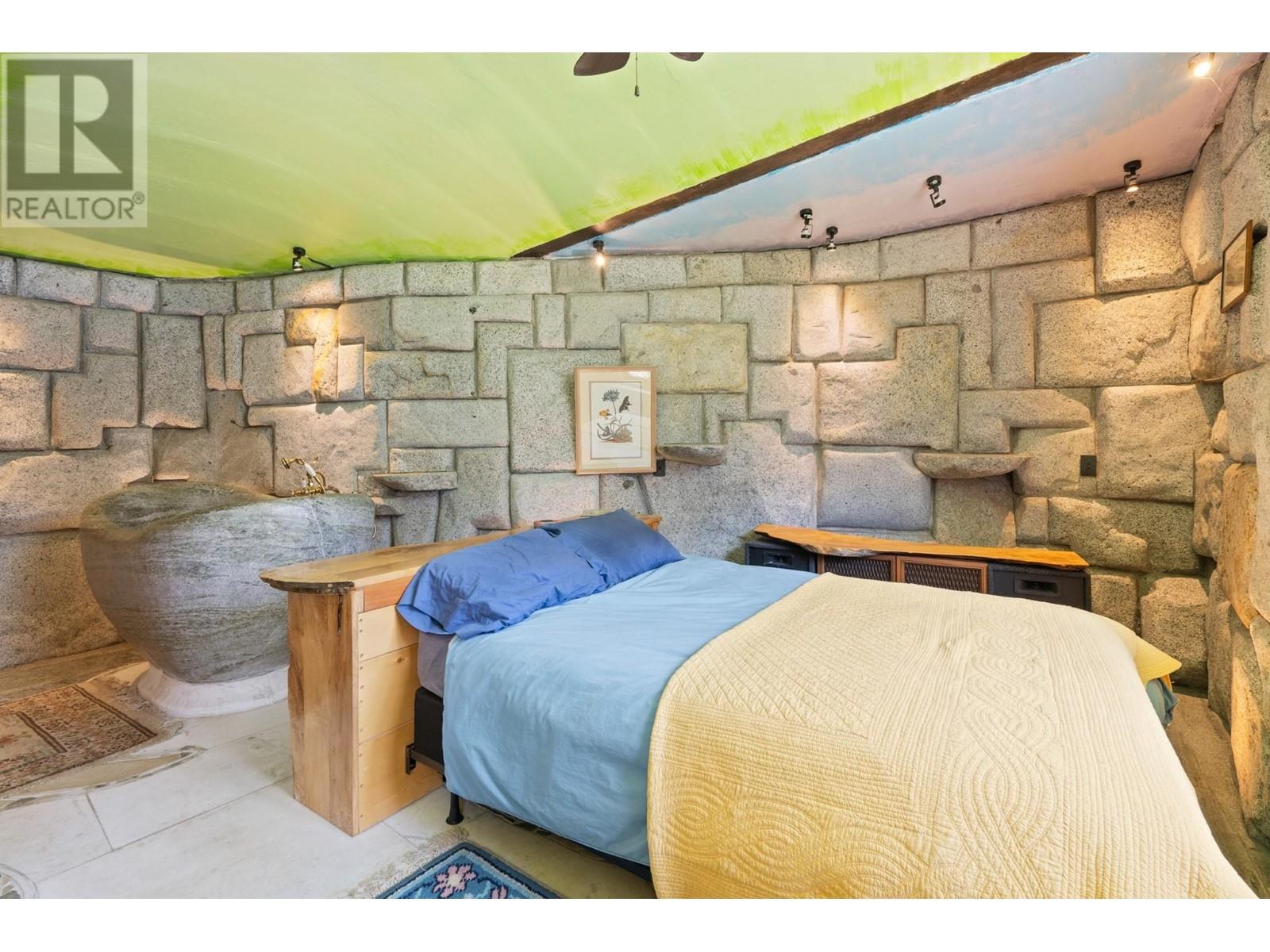 20100 HIGHLINE ROAD, D'Arcy