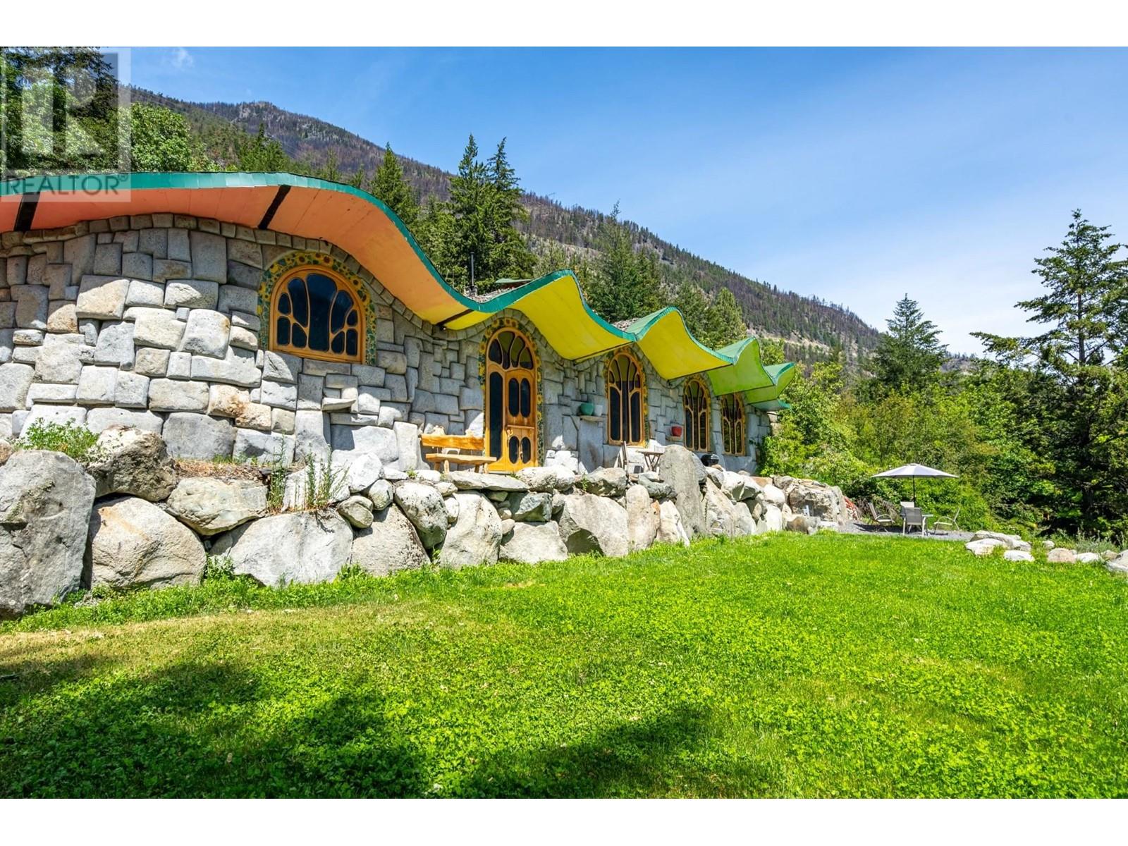 20100 HIGHLINE ROAD, D'Arcy
