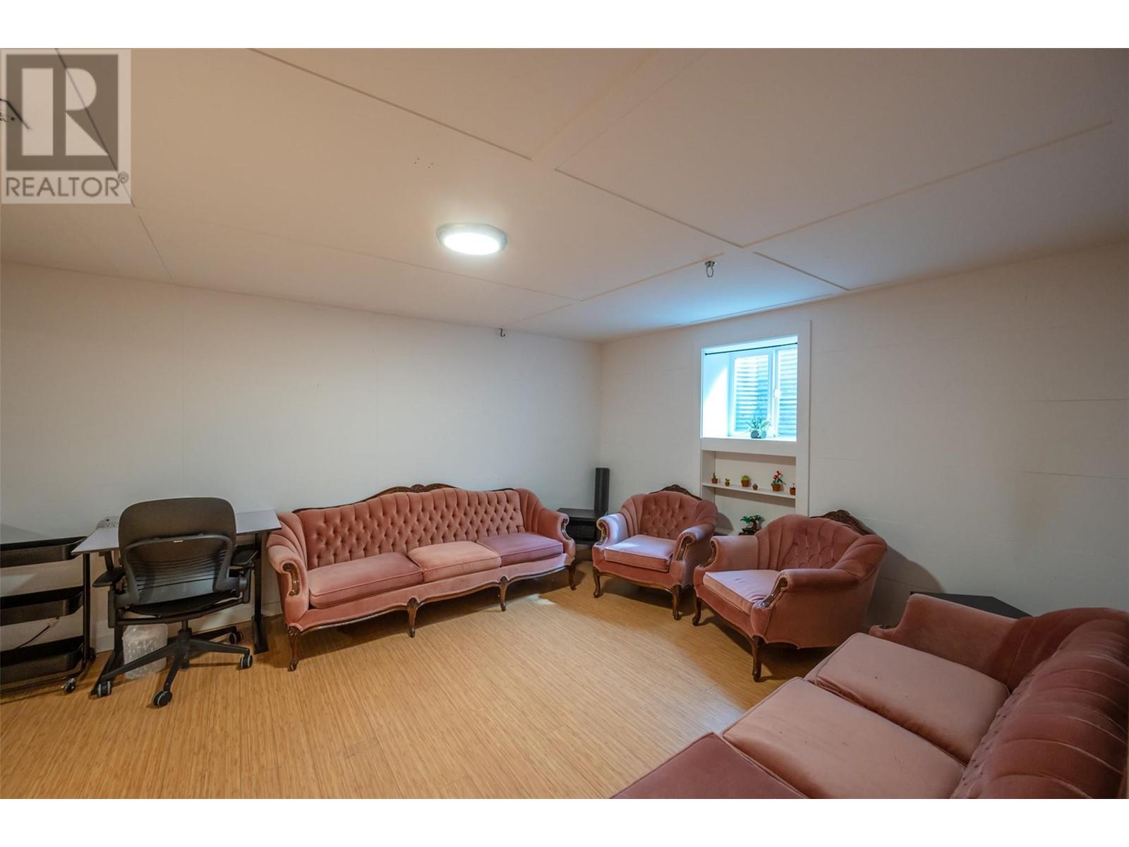  3909 GARTRELL Road, Summerland
