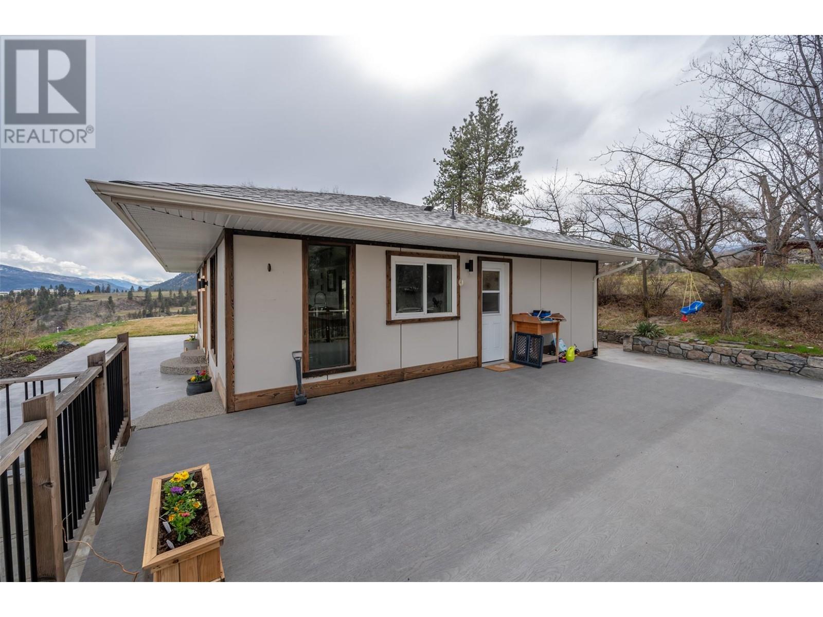  3909 GARTRELL Road, Summerland