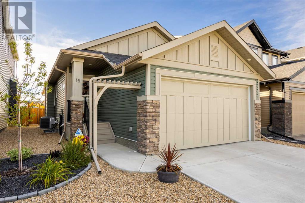 16 Emberside Green, Cochrane