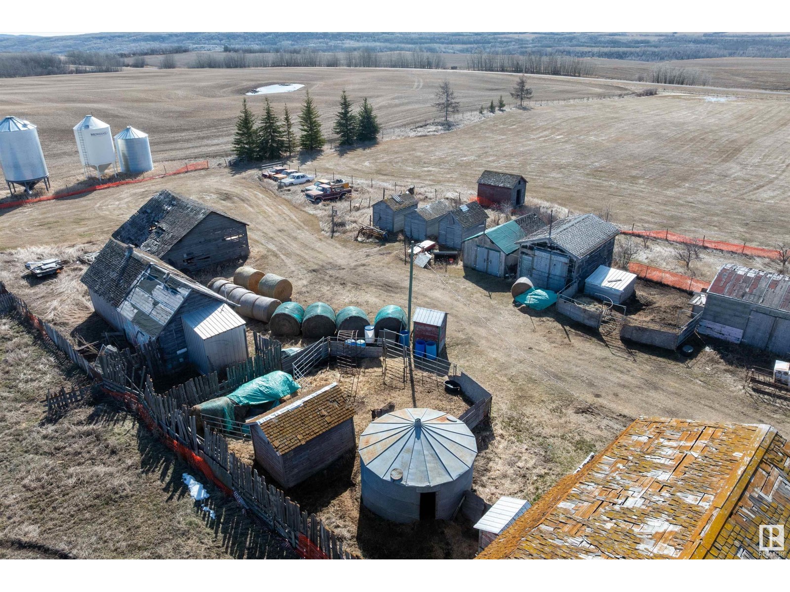 Photo 11 of 560011 Range Road 114, Rural Two Hills County AB