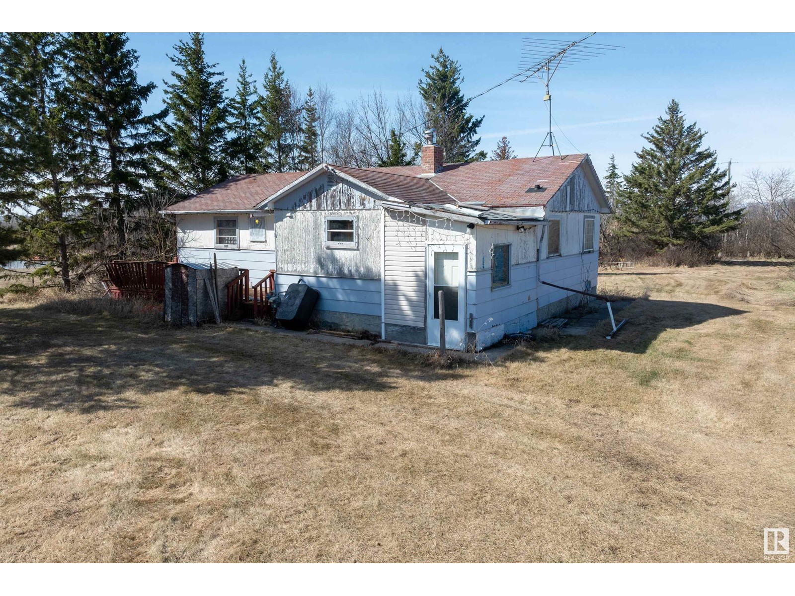 Photo 3 of 560011 Range Road 114, Rural Two Hills County AB