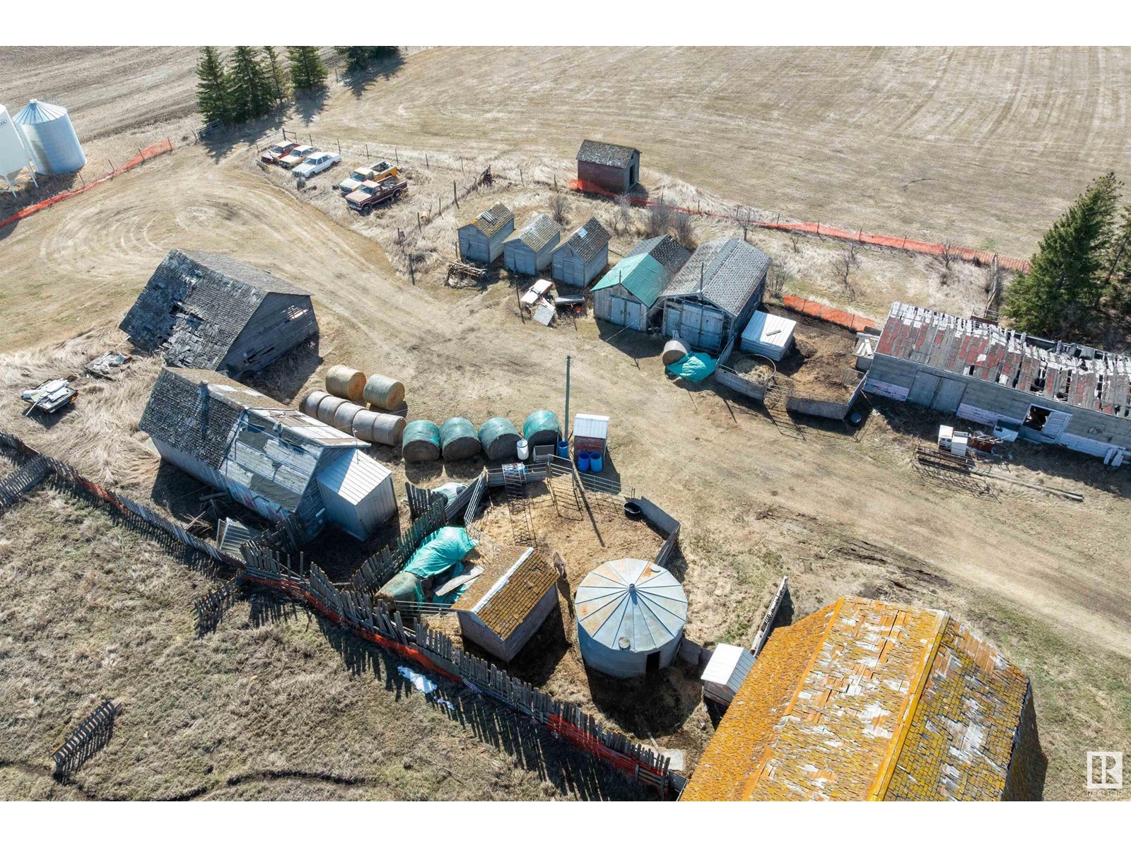 Photo 15 of 560011 Range Road 114, Rural Two Hills County AB