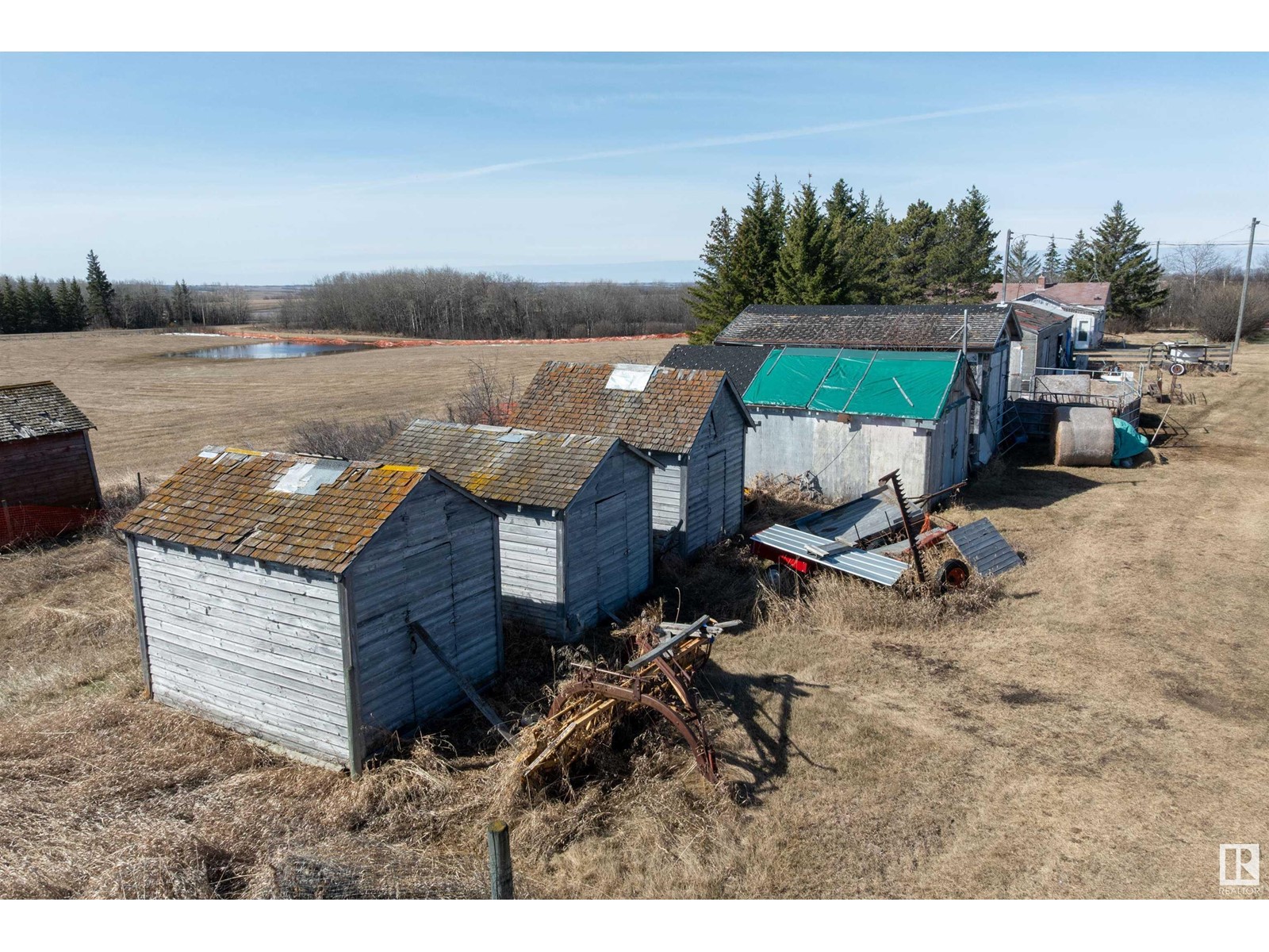 Photo 7 of 560011 Range Road 114, Rural Two Hills County AB