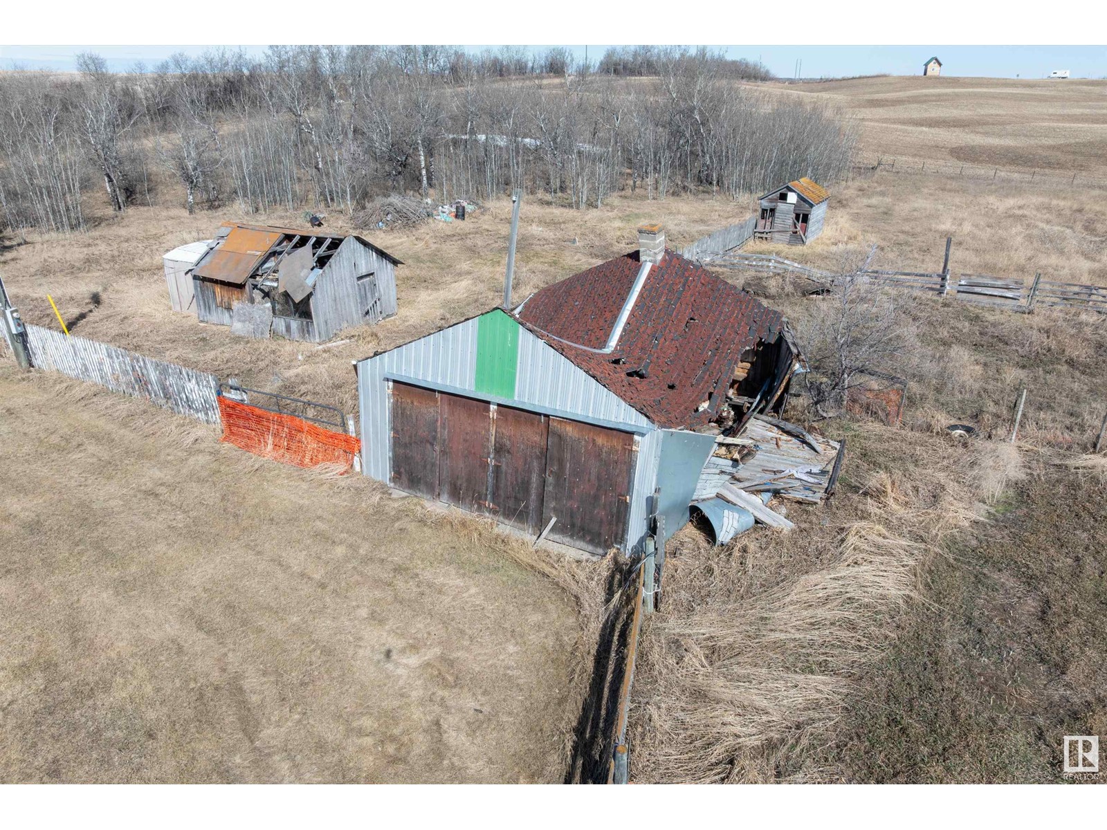Photo 6 of 560011 Range Road 114, Rural Two Hills County AB