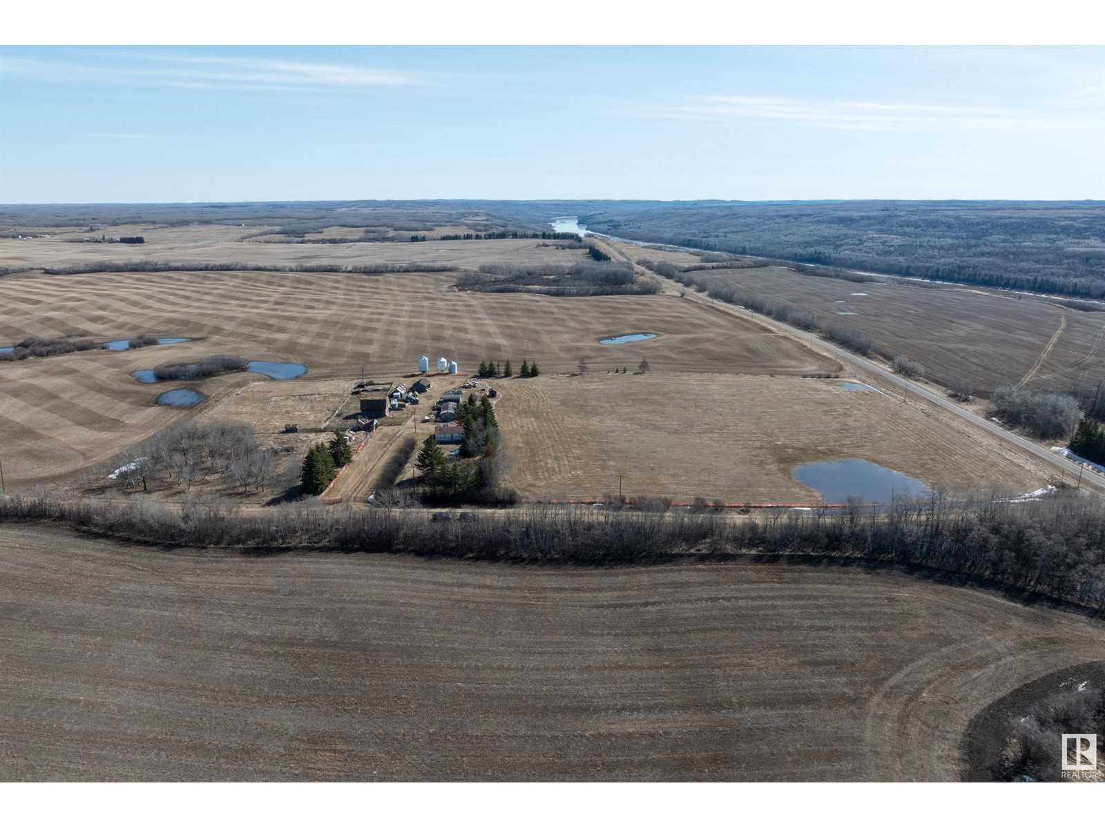 Photo 22 of 560011 Range Road 114, Rural Two Hills County AB