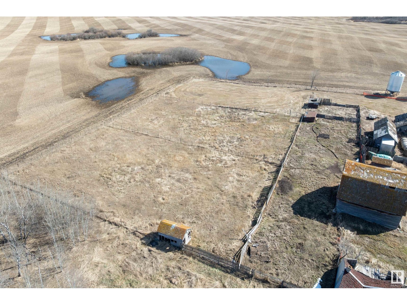 Photo 29 of 560011 Range Road 114, Rural Two Hills County AB