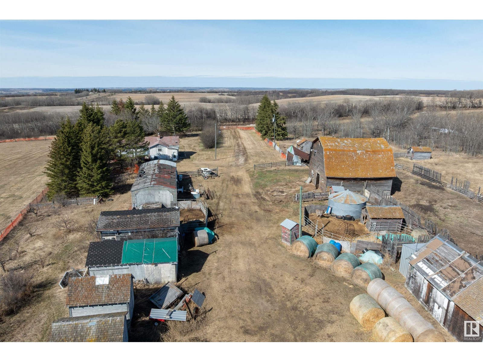 Photo 18 of 560011 Range Road 114, Rural Two Hills County AB