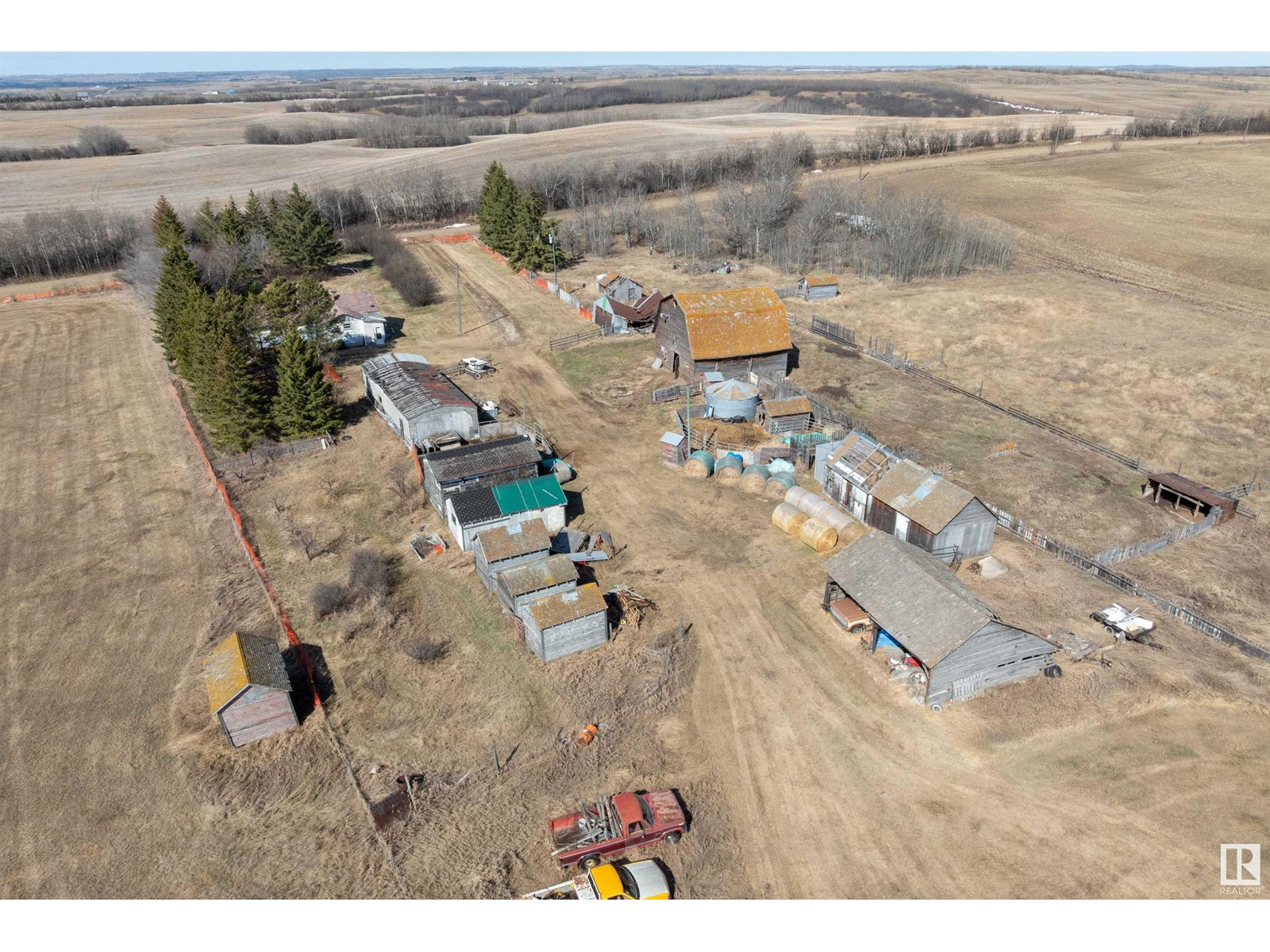 Photo 32 of 560011 Range Road 114, Rural Two Hills County AB