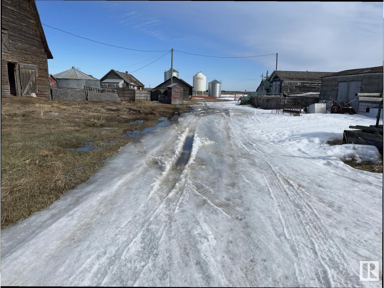 Photo 48 of 560011 Range Road 114, Rural Two Hills County AB