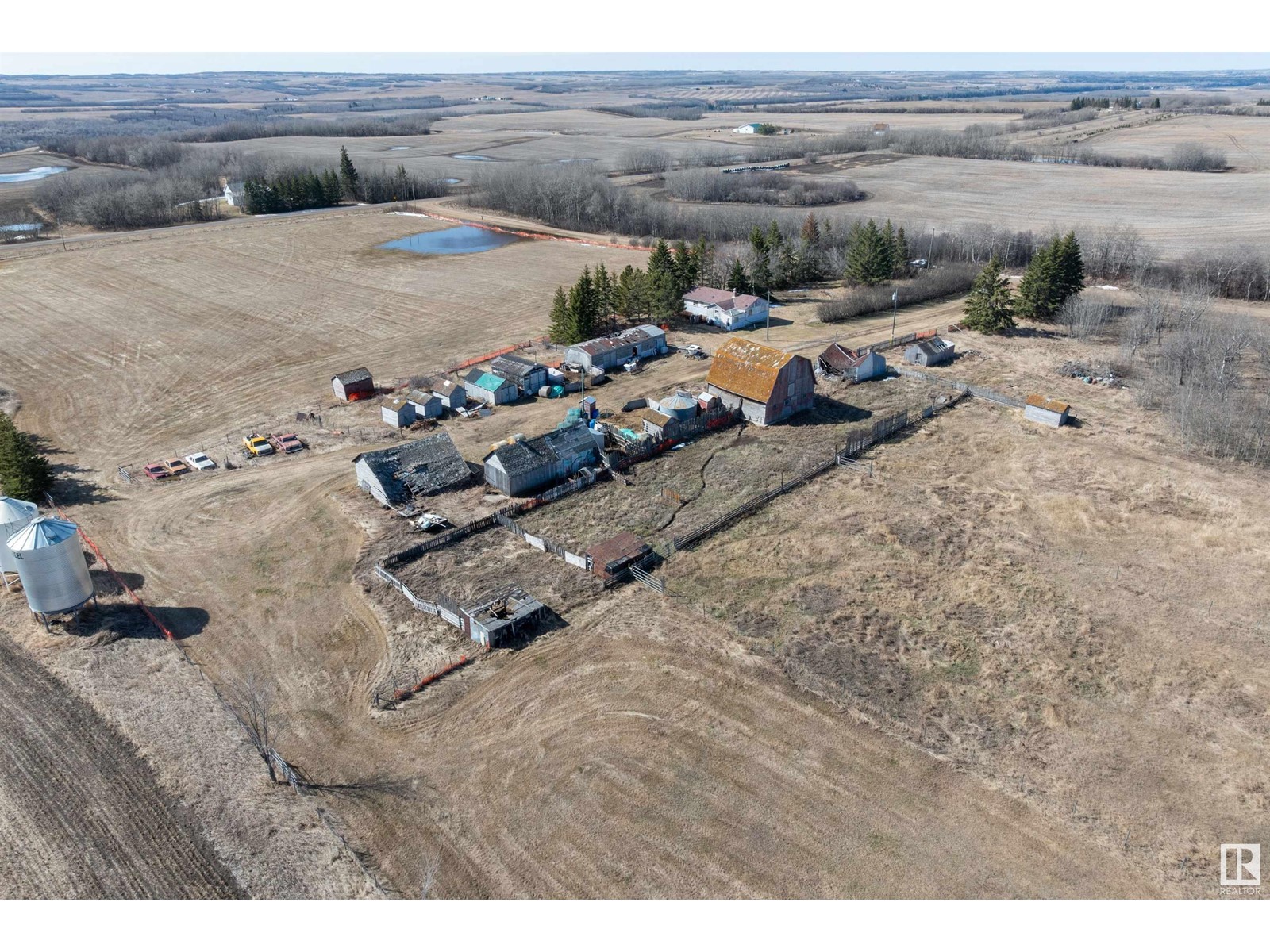 Photo 25 of 560011 Range Road 114, Rural Two Hills County AB