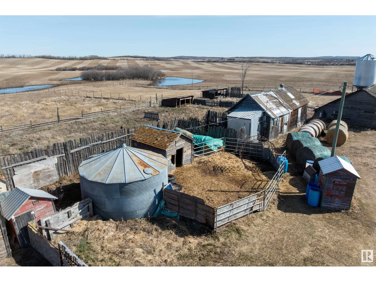 Photo 40 of 560011 Range Road 114, Rural Two Hills County AB