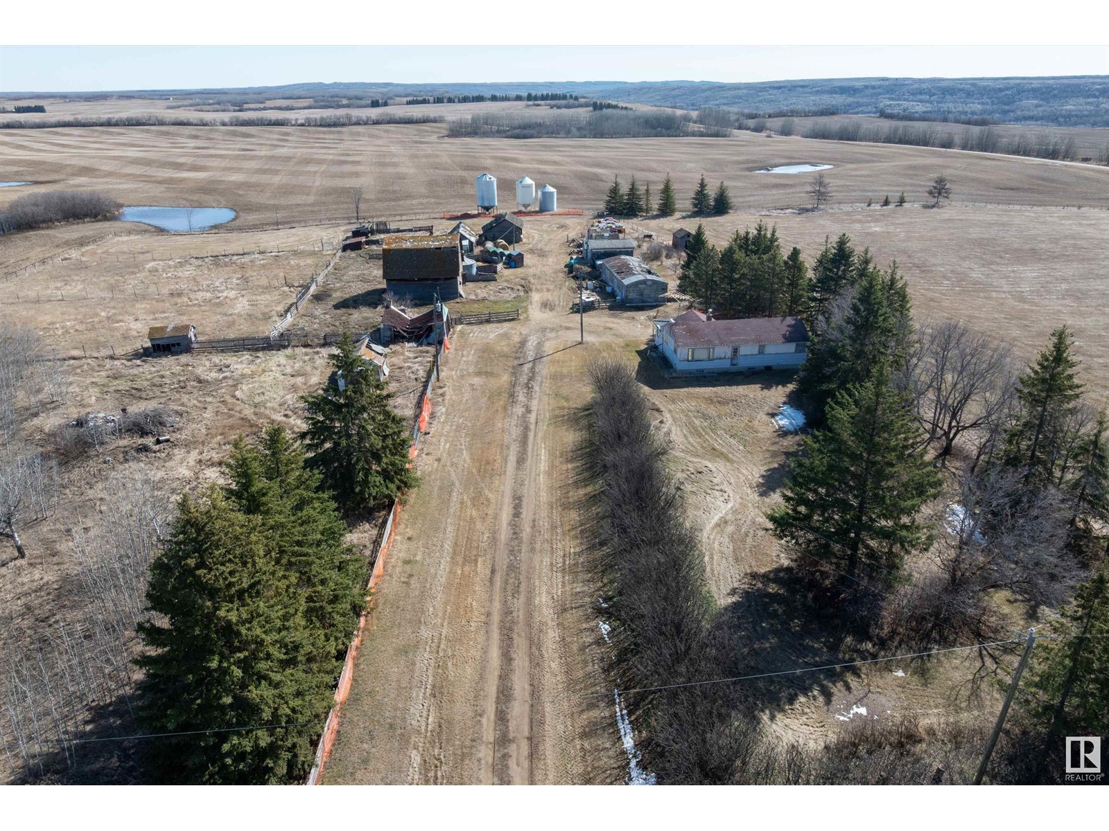 Photo 35 of 560011 Range Road 114, Rural Two Hills County AB