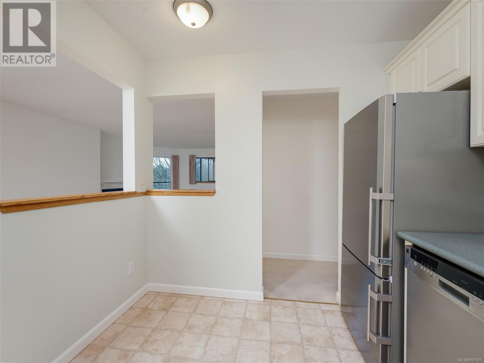 #404 1560 HILLSIDE AVE - Image 12