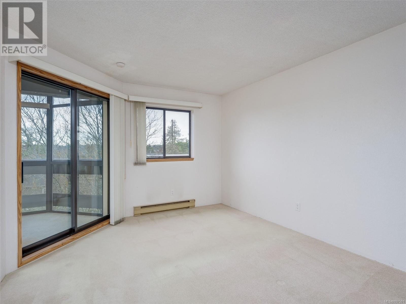 #404 1560 HILLSIDE AVE - Image 13