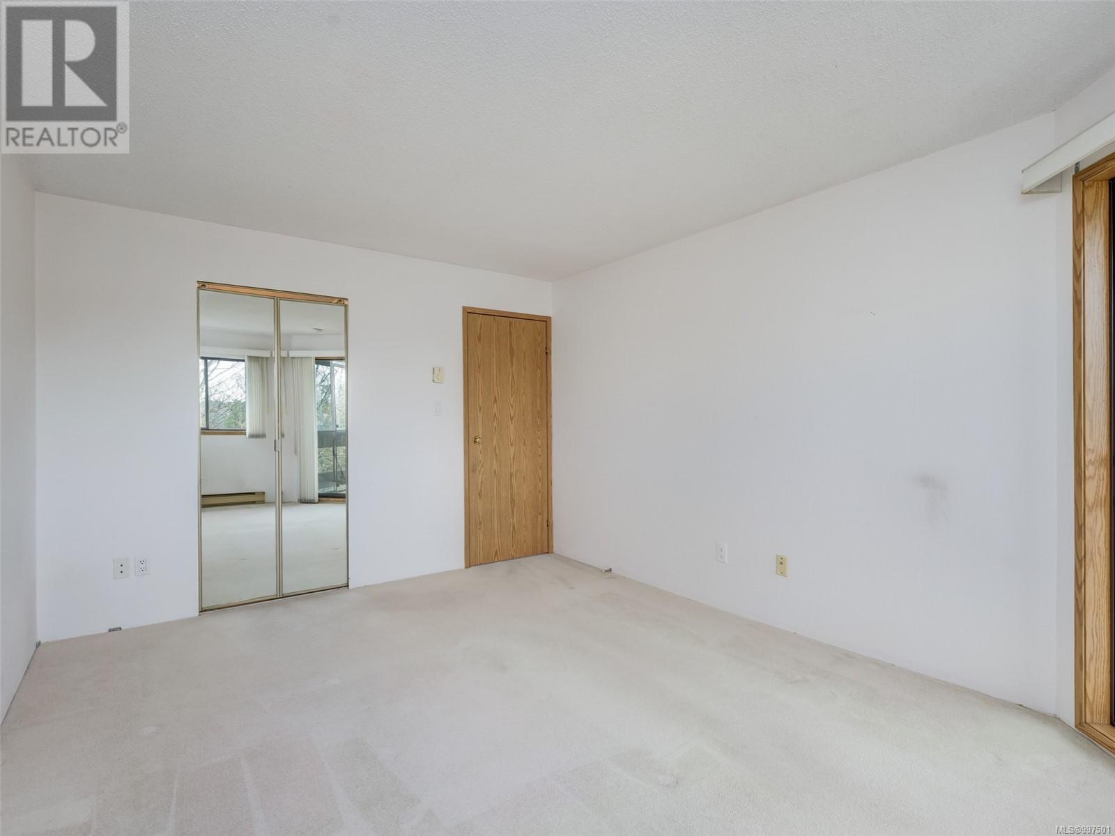 #404 1560 HILLSIDE AVE - Image 14