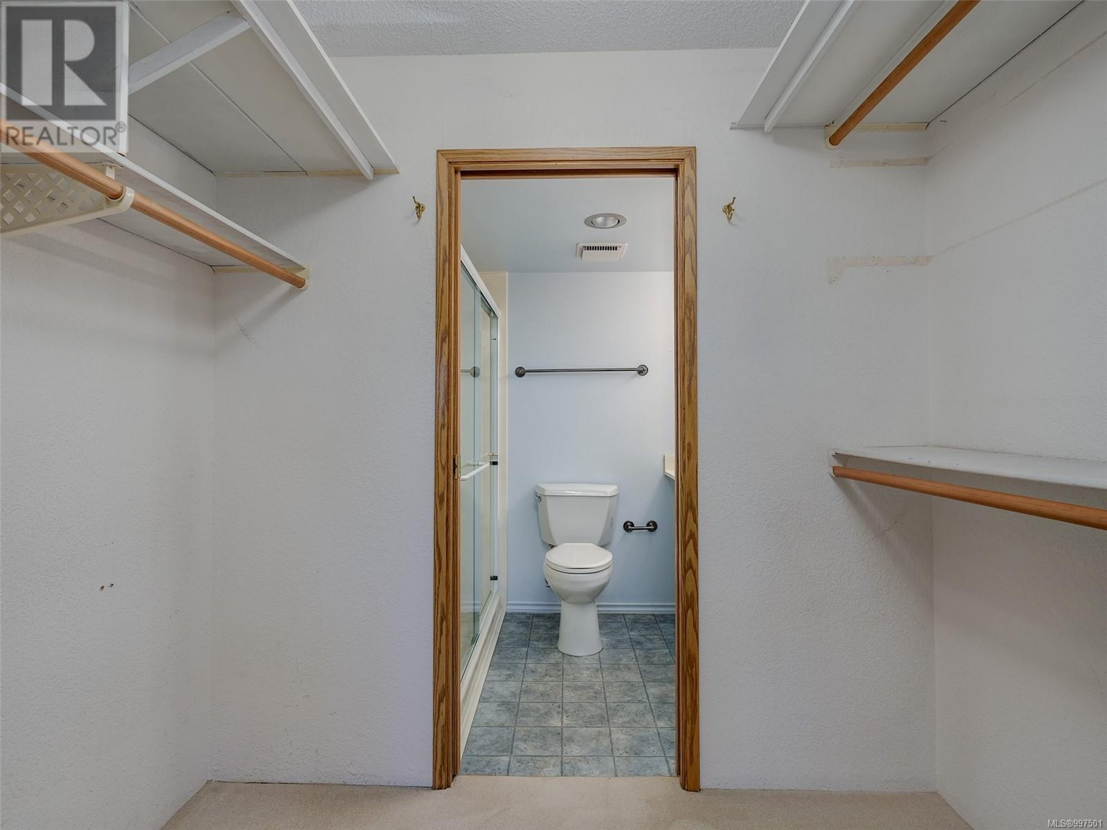 #404 1560 HILLSIDE AVE - Image 16