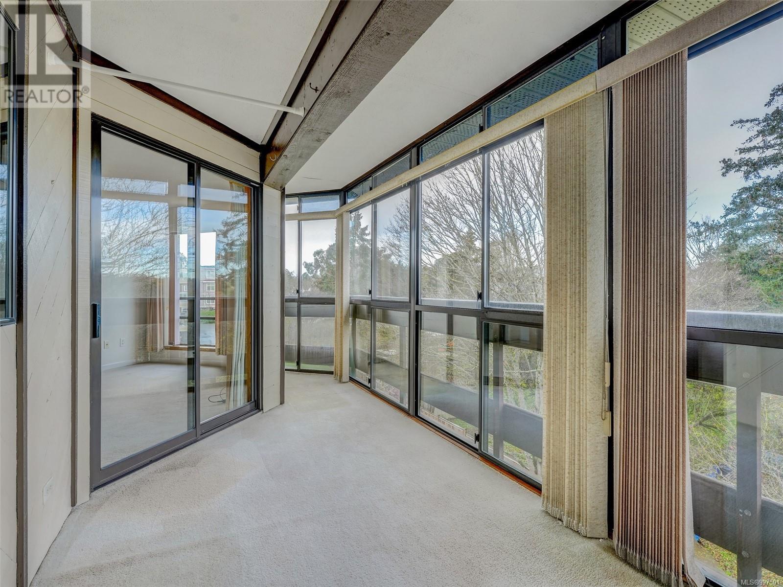 #404 1560 HILLSIDE AVE - Image 24