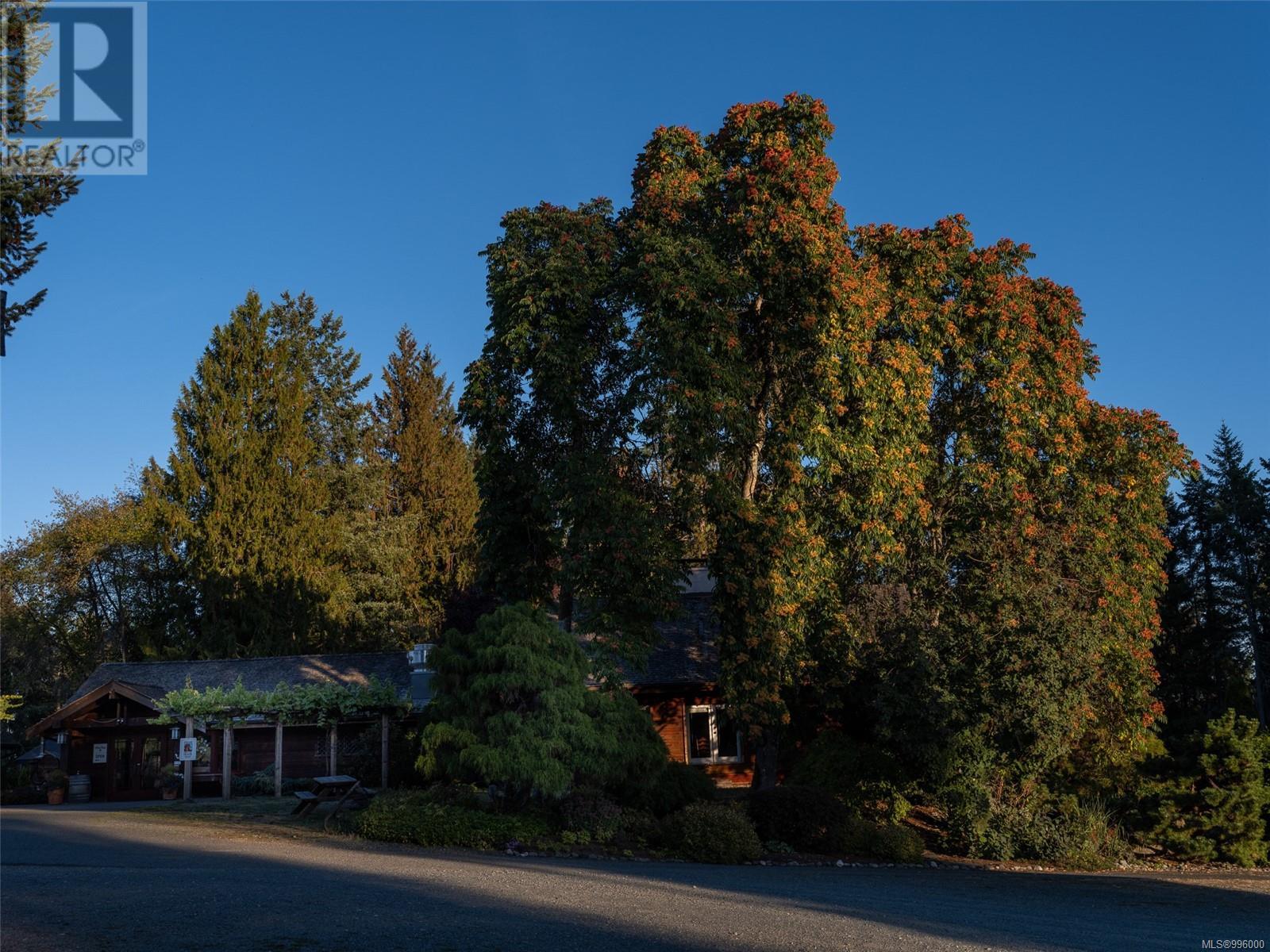  840 Cherry Point Road, Cobble Hill