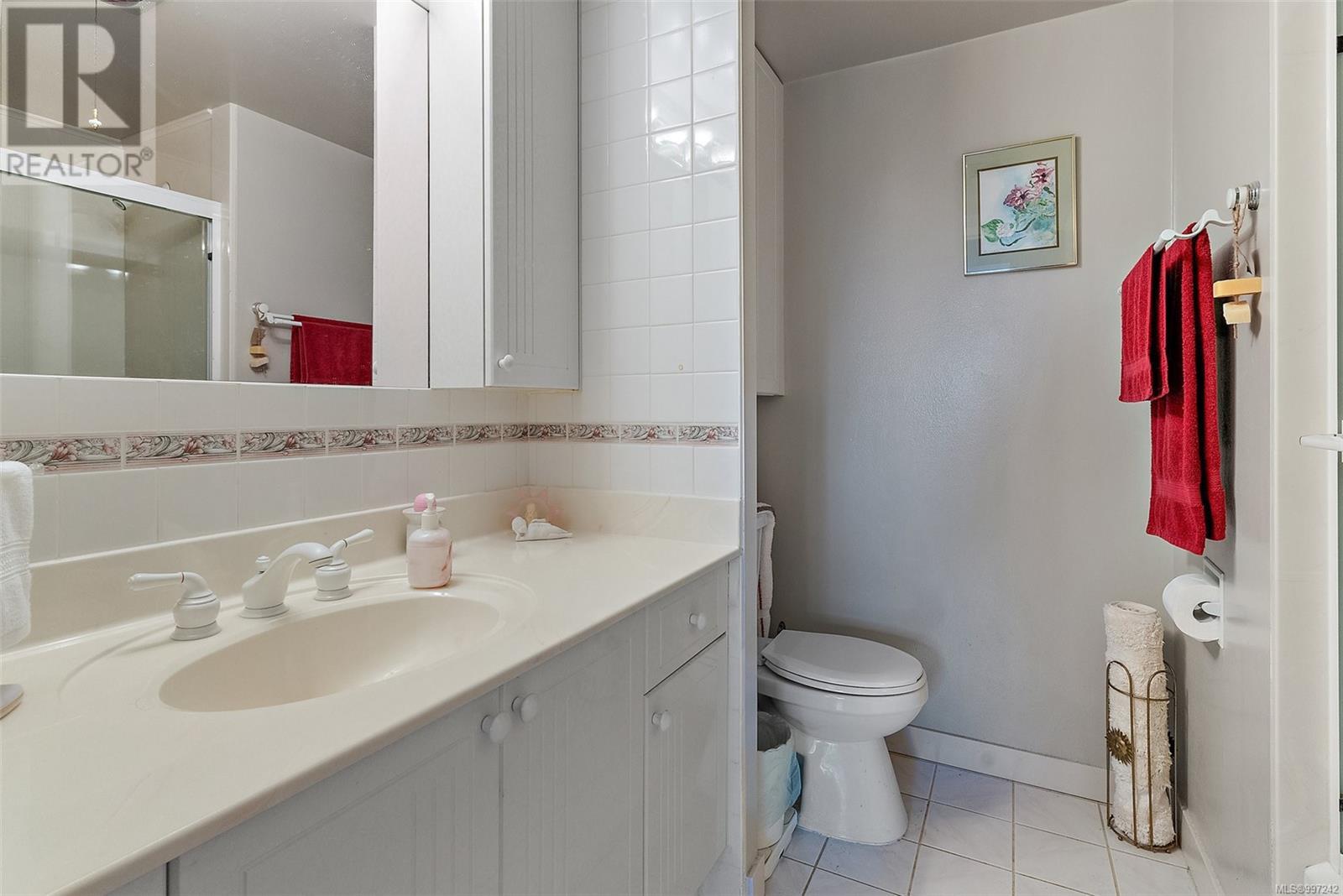 404 2920 COOK St, Victoria