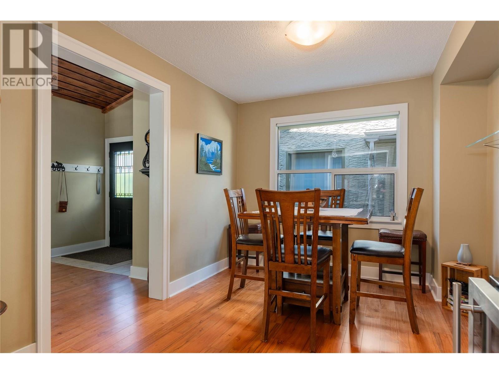 1443 Columbia Avenue, Trail