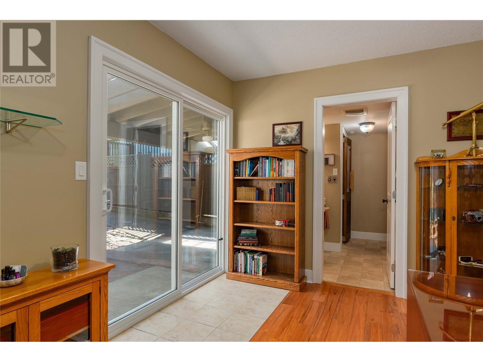 1443 Columbia Avenue, Trail