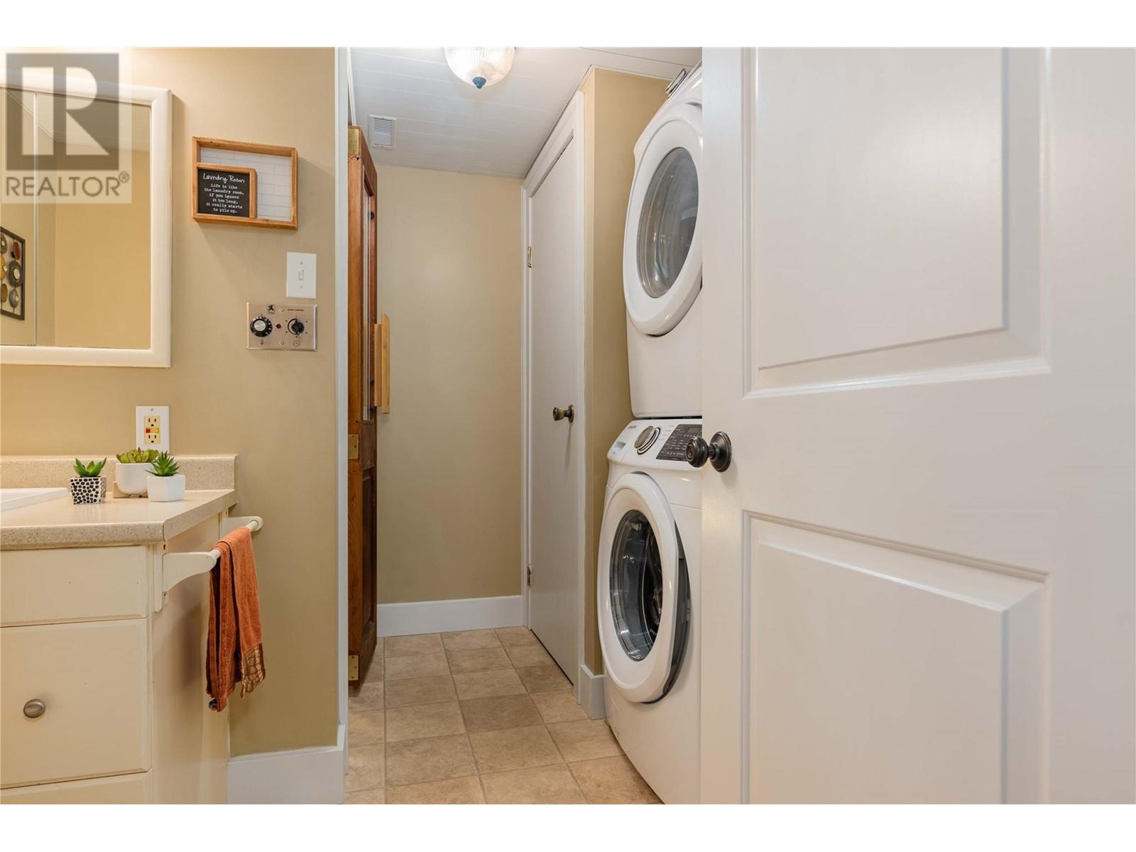 1443 Columbia Avenue, Trail