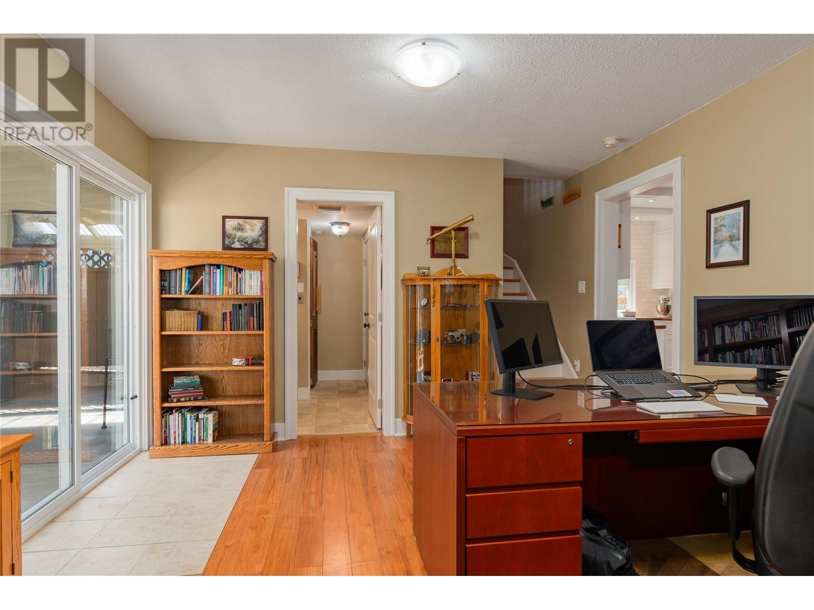 1443 Columbia Avenue, Trail