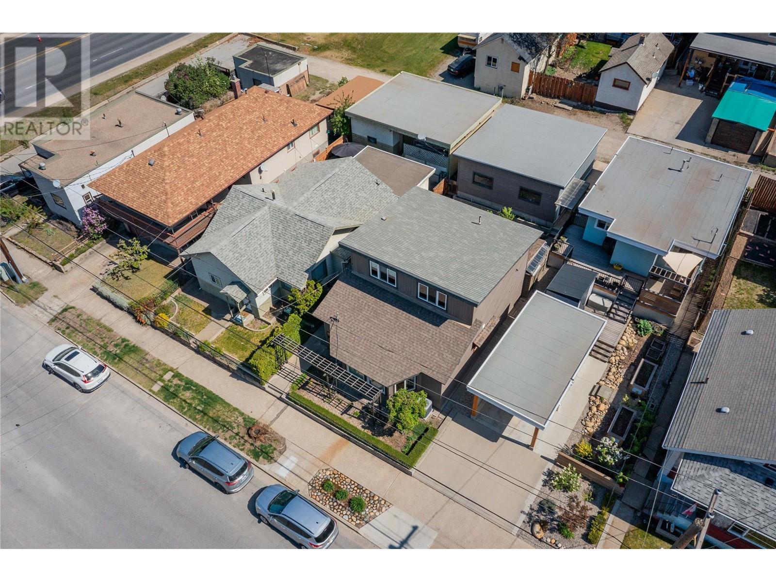 1443 Columbia Avenue, Trail