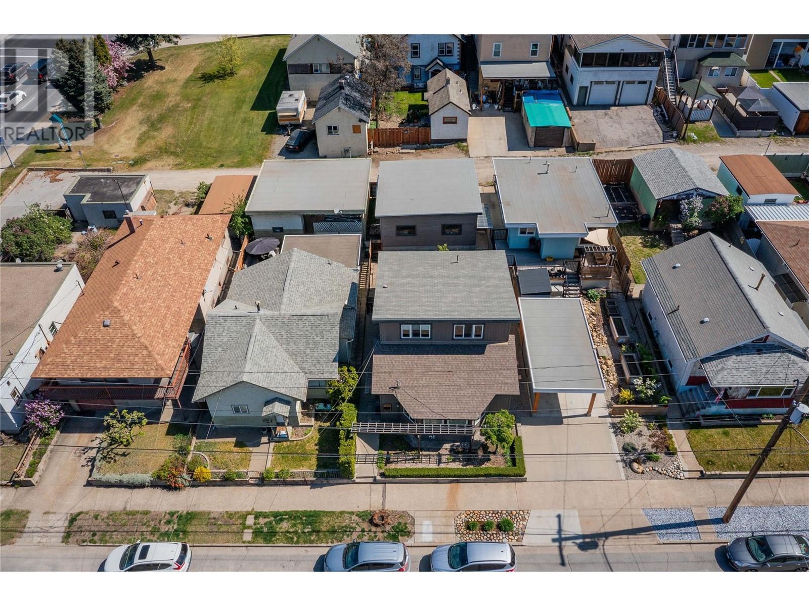 1443 Columbia Avenue, Trail