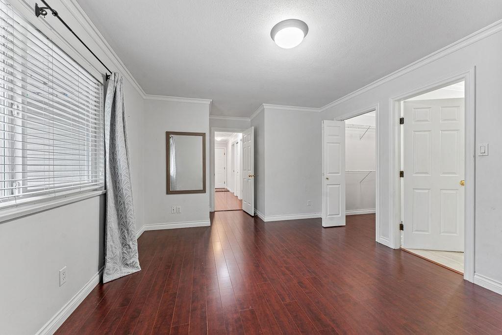 Photo 12 of 15473 27 A Avenue, Surrey BC
