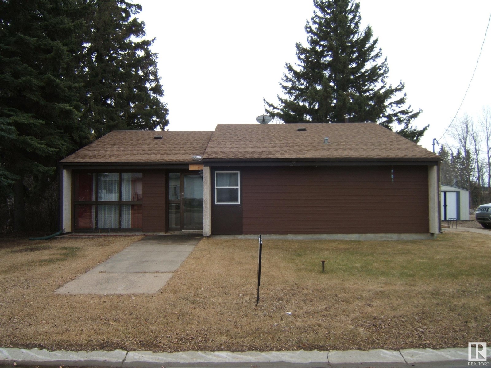 Photo 1 of 4901 47 Av, Myrnam AB