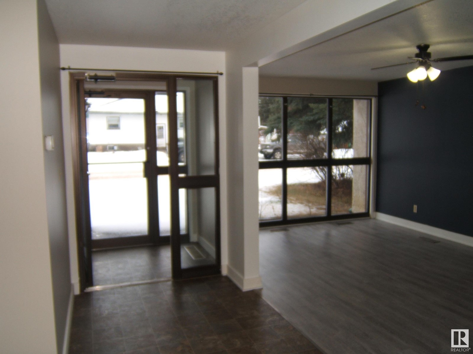Photo 9 of 4901 47 Av, Myrnam AB