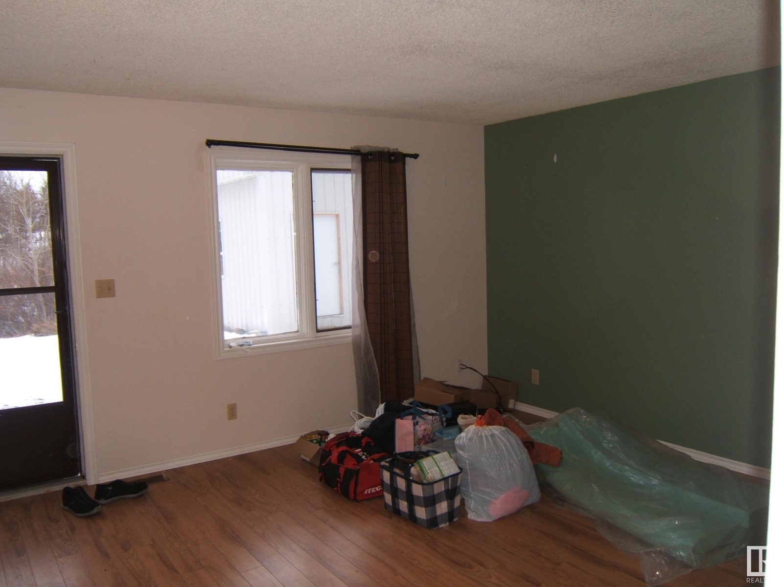 Photo 36 of 4901 47 Av, Myrnam AB