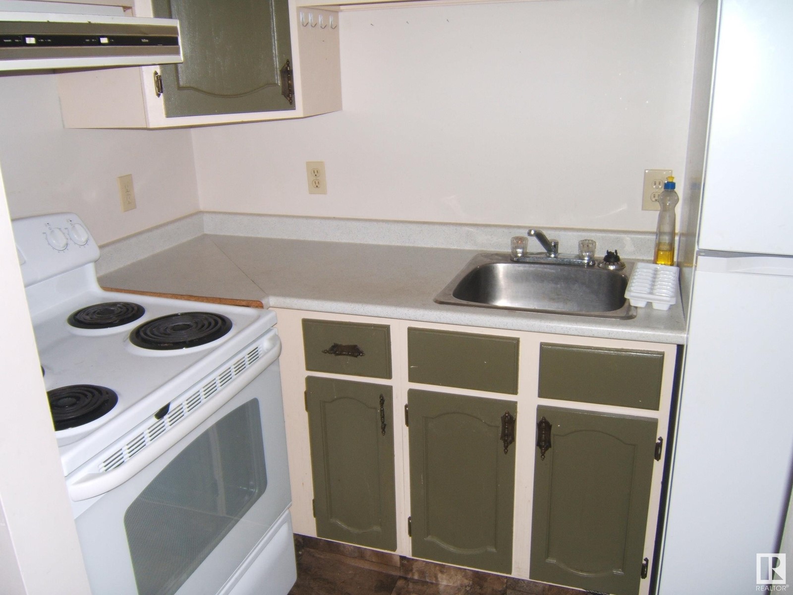 Photo 41 of 4901 47 Av, Myrnam AB