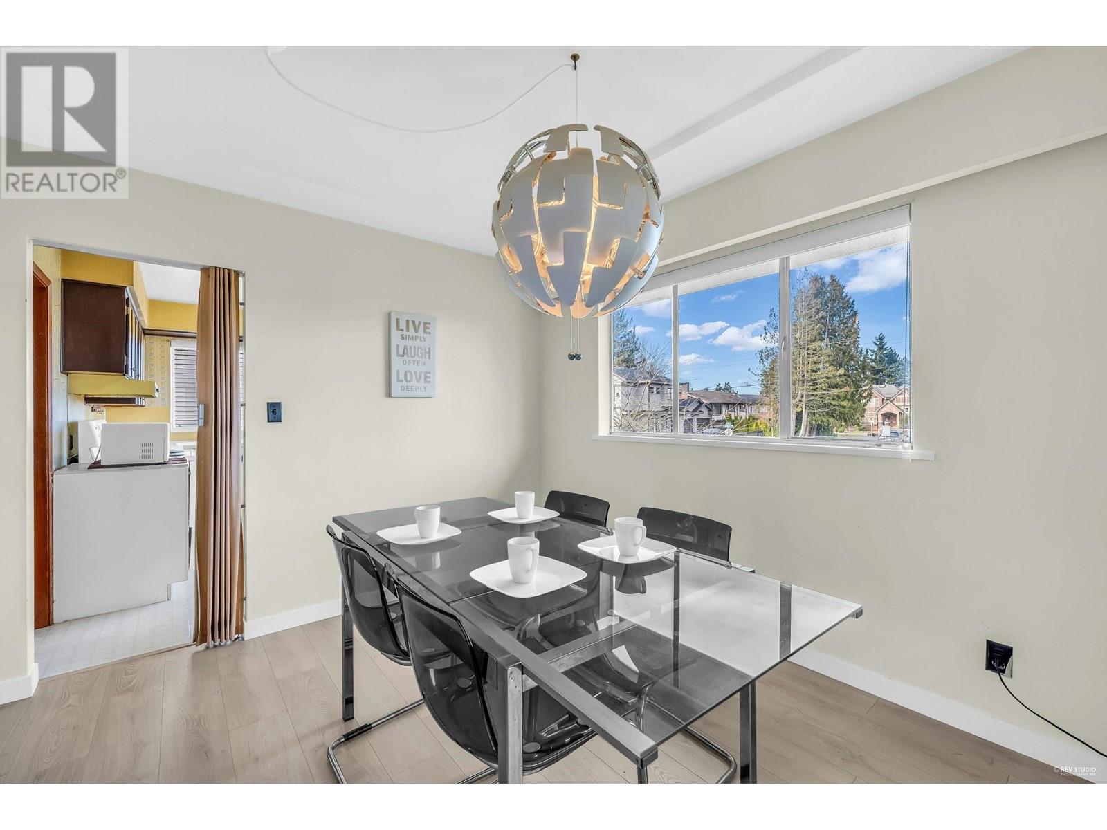 8620 CAMDEN CRESCENT, Richmond real estate listing R2885302