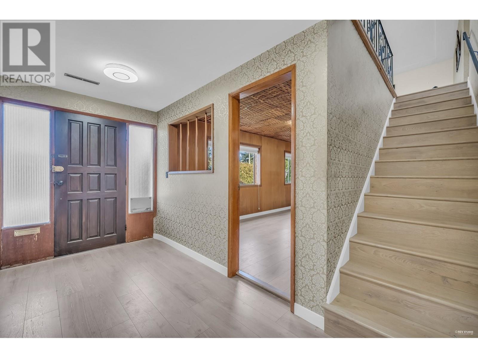 8620 CAMDEN CRESCENT, Richmond real estate listing R2885302