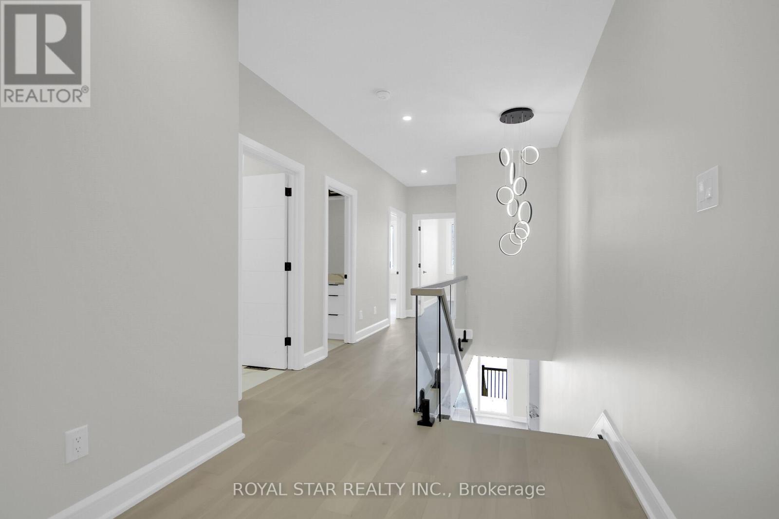 Photo 17 of 549 Mutual Street, Ottawa ON