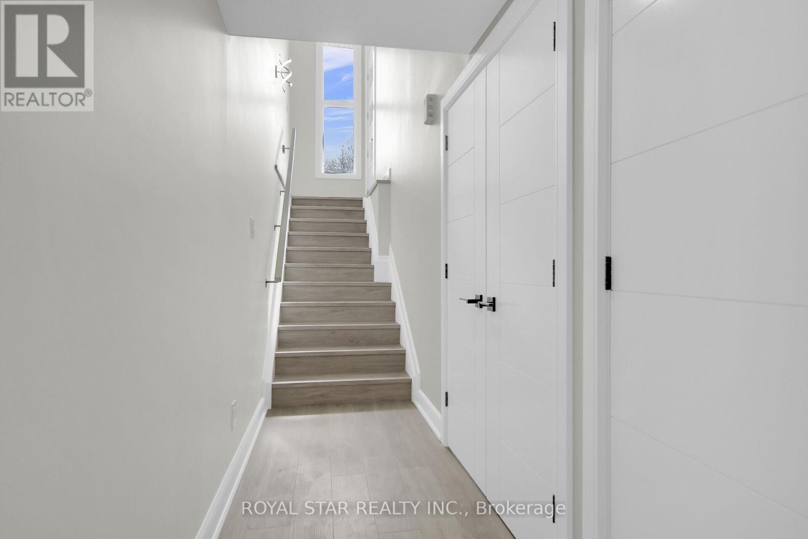 Photo 38 of 549 Mutual Street, Ottawa ON