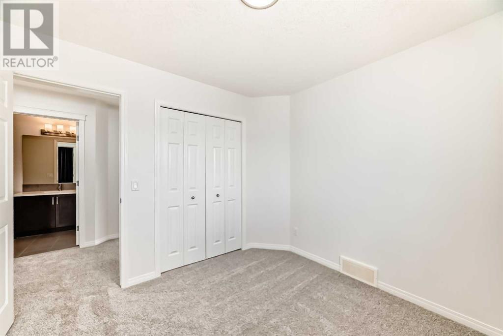 4 Sunrise Crescent, Cochrane, Alberta